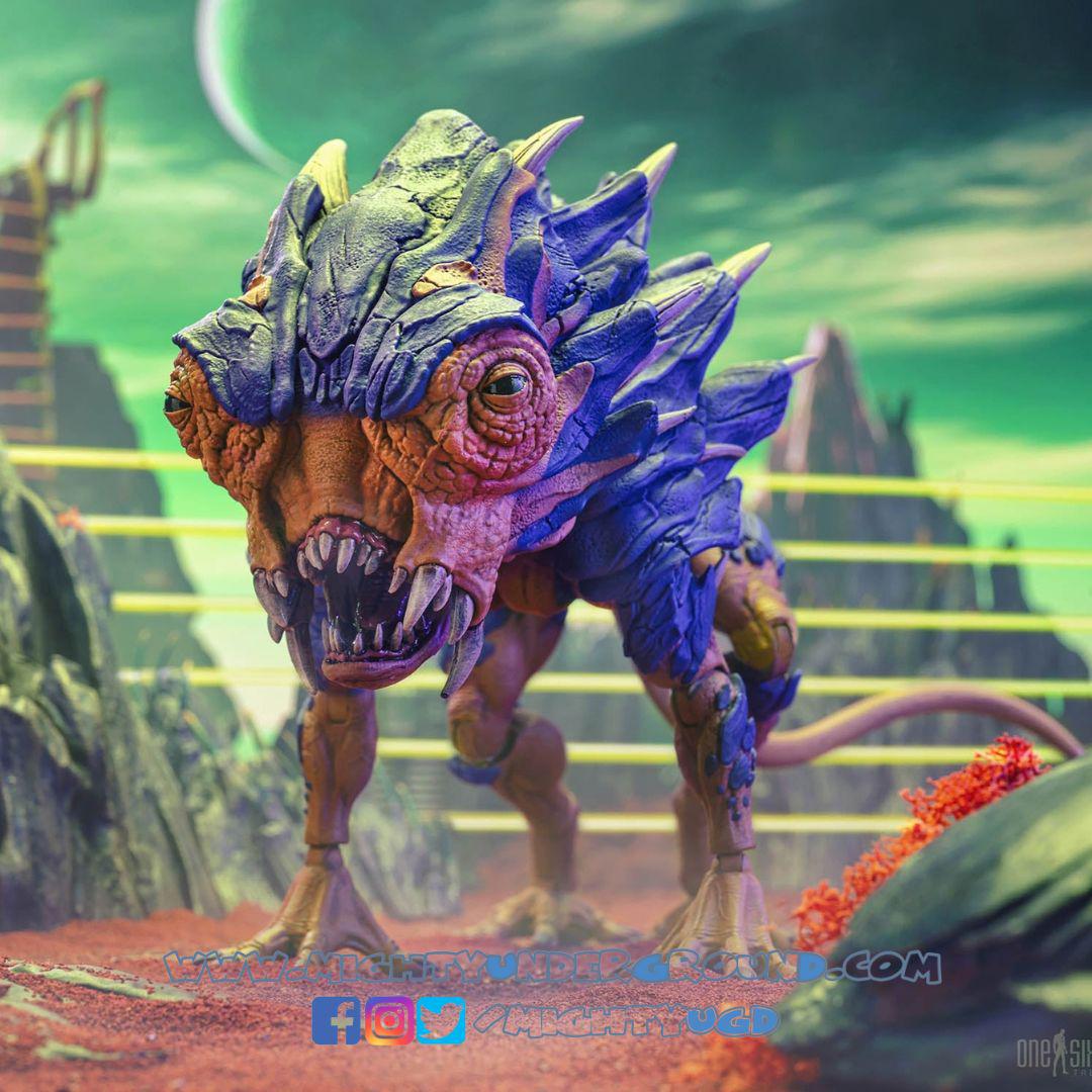 Cosmic Legions: OxKrewe, Book One - Thraxxon ALL-IN-Actionfiguren-Four Horsemen Toy Design-Mighty Underground