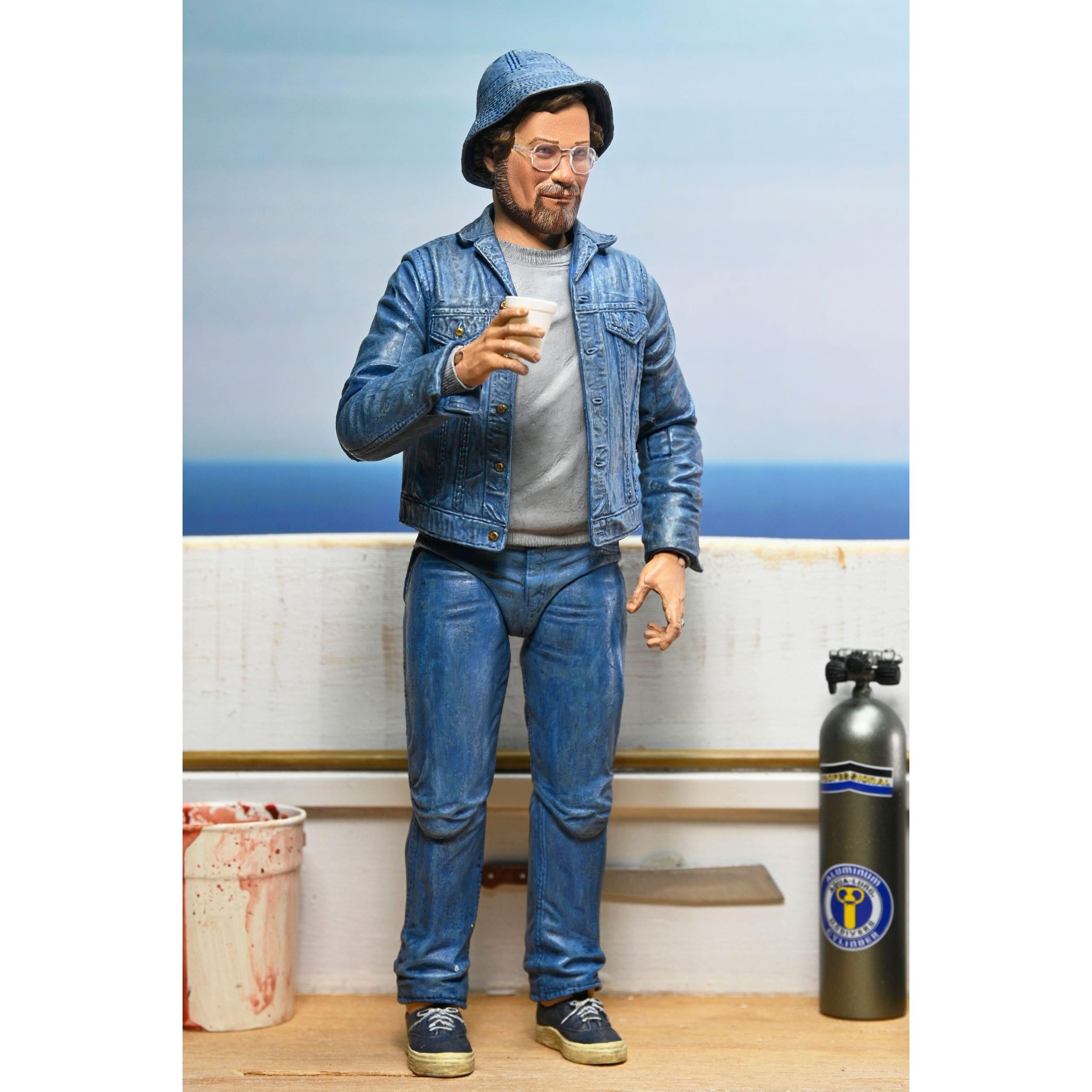 Jaws: Ultimate Hooper (Amity Arrival, 50th Anniversary)-Actionfiguren-NECA-Mighty Underground