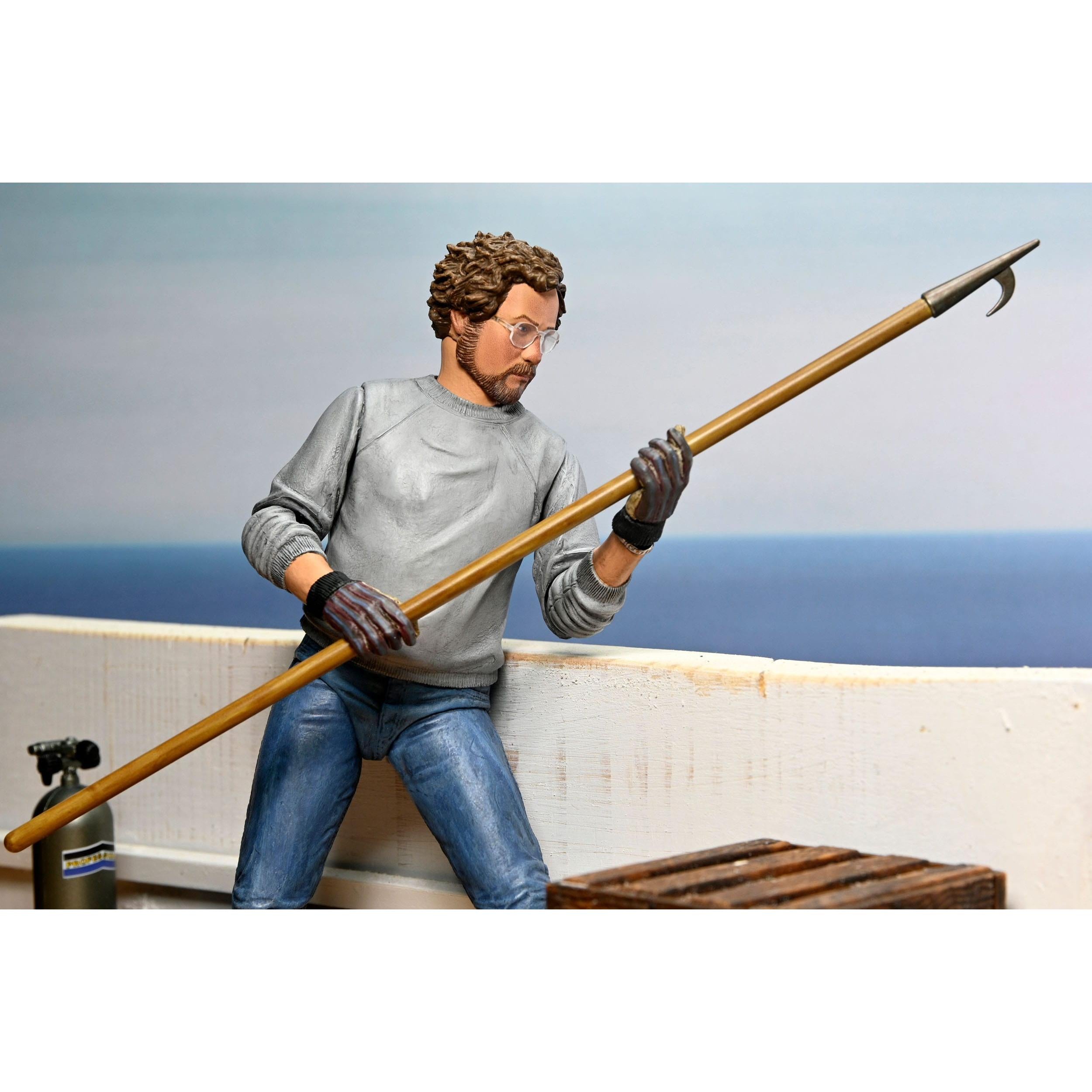Jaws: Ultimate Hooper (Amity Arrival, 50th Anniversary)-Actionfiguren-NECA-Mighty Underground
