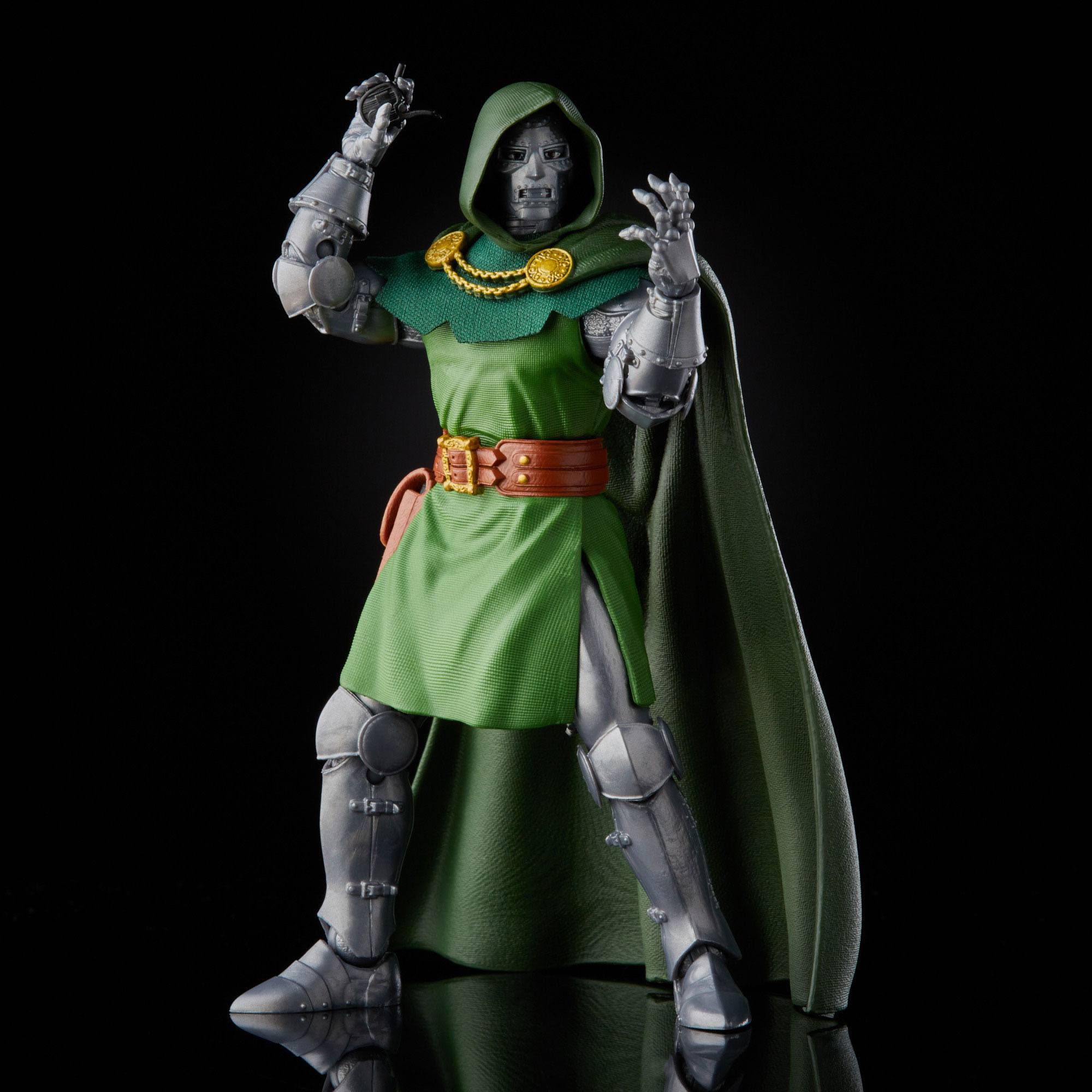 Marvel Legends: Dr. Doom (Fantastic Four Retro Collection)-Actionfiguren-Hasbro-Mighty Underground
