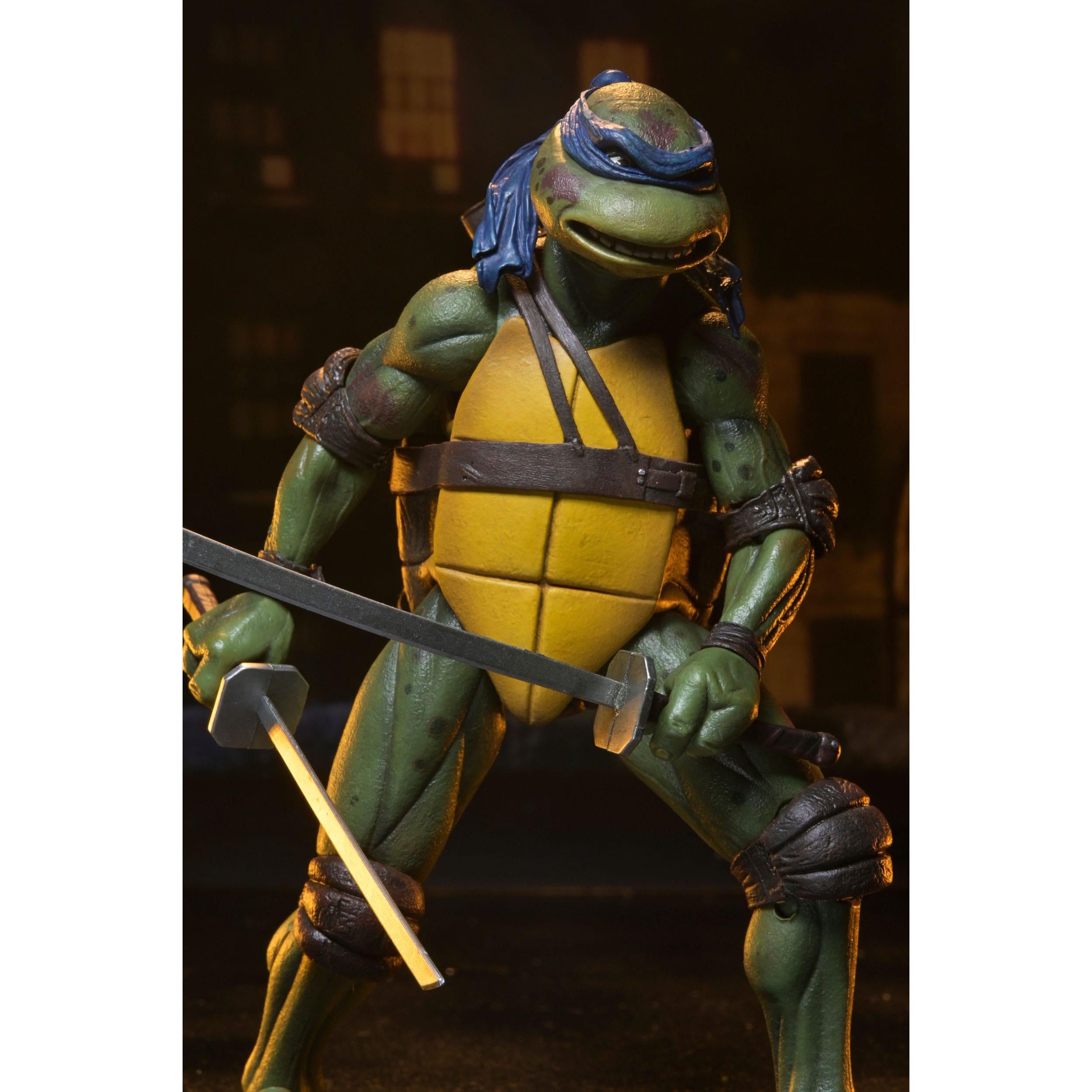 TMNT (1990): Roof Top Battle Shredder vs Leo-Actionfiguren-NECA-Mighty Underground