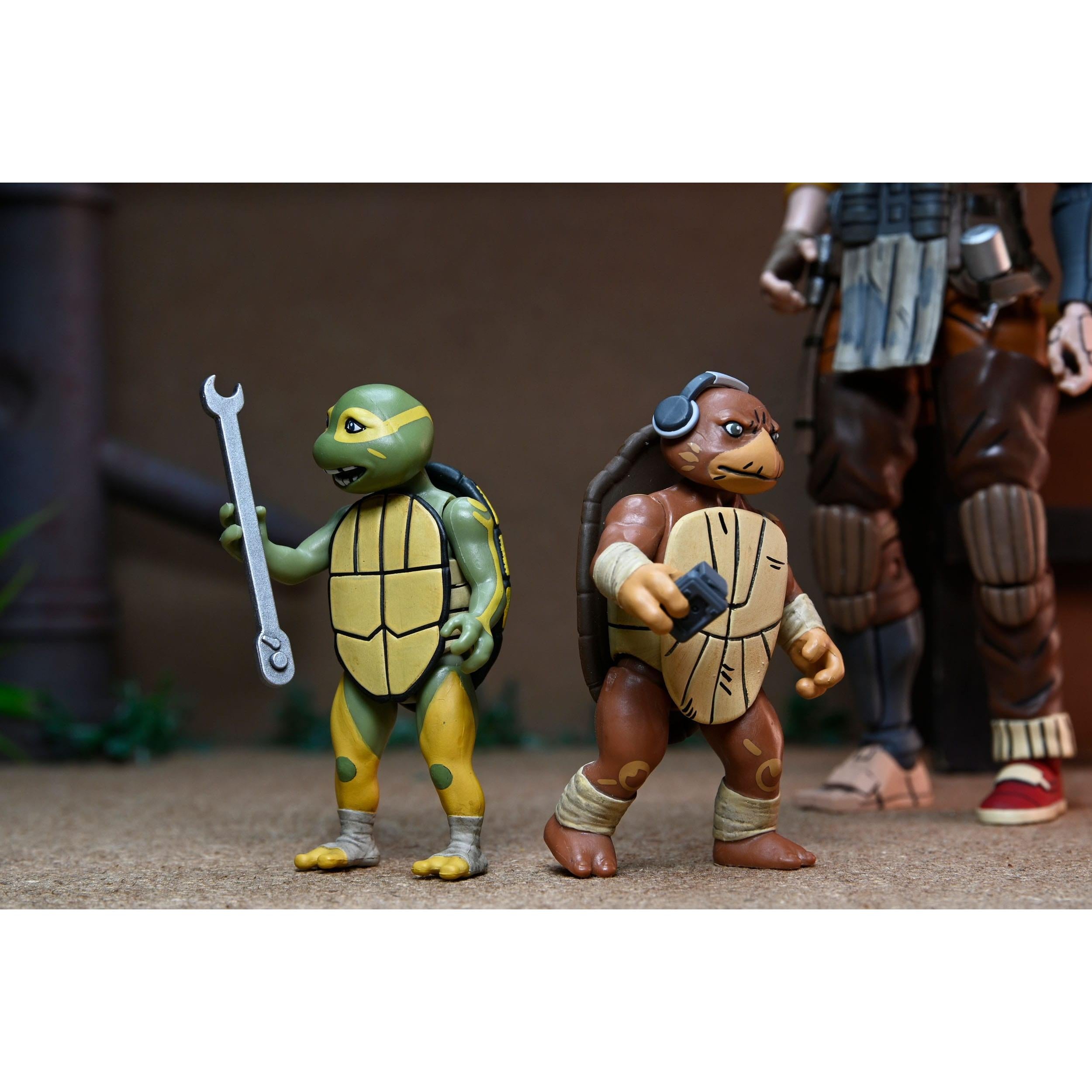 TMNT: Grammy April with Baby Yi & Moja (The Last Ronin)-Actionfiguren-NECA-Mighty Underground