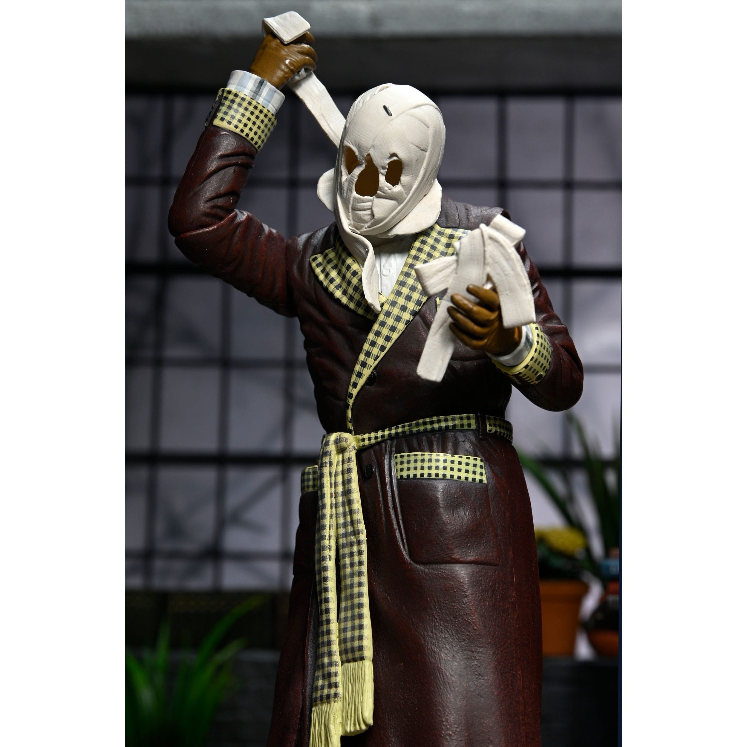 Universal Monsters: Ultimate Invisible Man (Kemp House)-Actionfiguren-NECA-Mighty Underground
