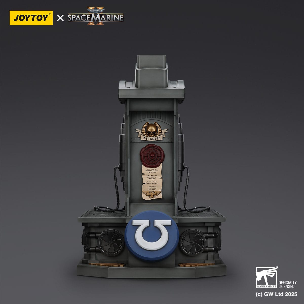 Warhammer 40k: Space Marine 2 Ultramarines Lieutenant Titus - Replica Helmet-Actionfiguren-JoyToy-Mighty Underground