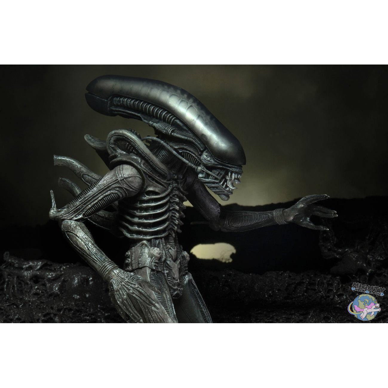 Alien: Alien (w Facehugger) (40th Anniversary) VORBESTELLUNG!-Actionfiguren-NECA-Mighty Underground