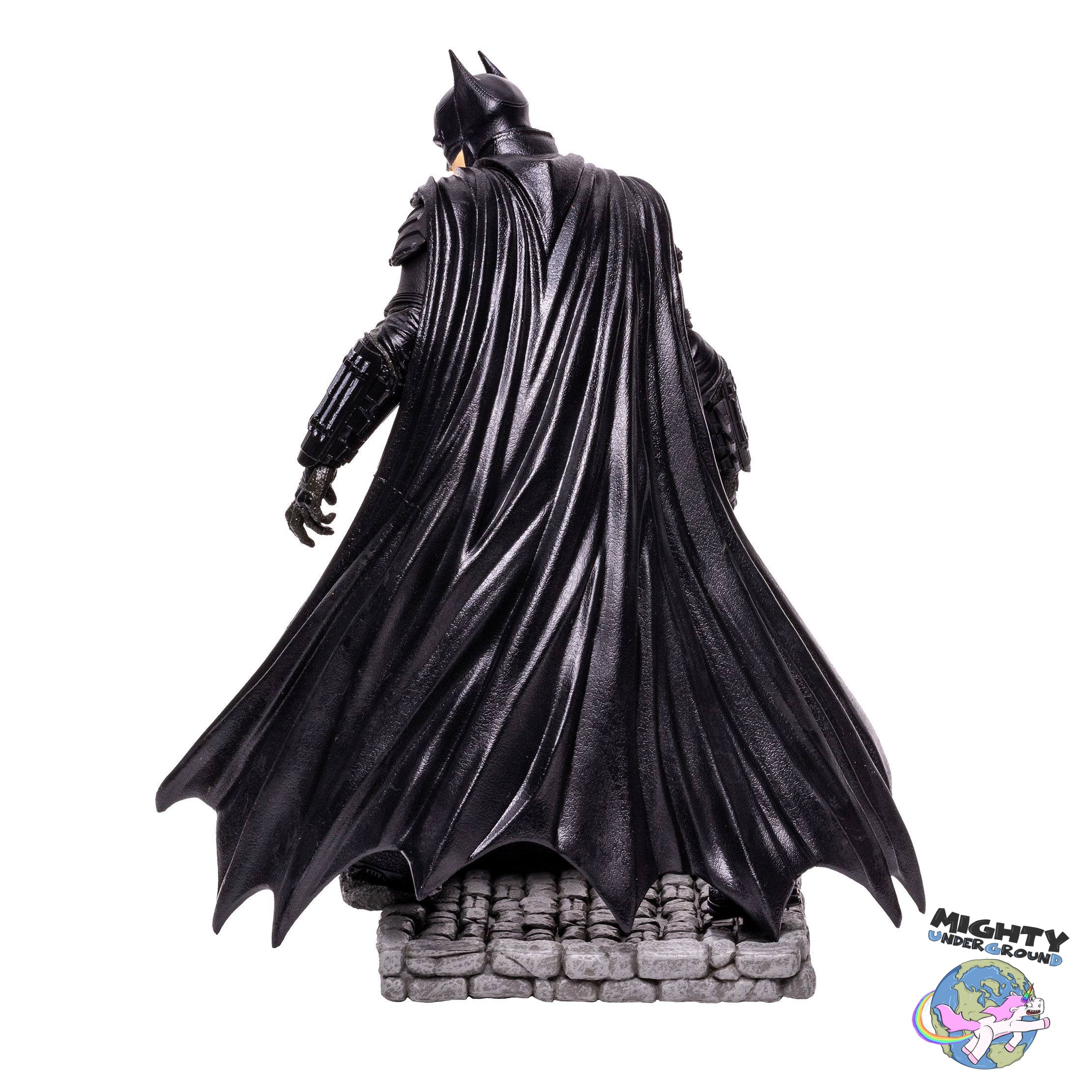 DC Multiverse: The Batman (Movie, Version 2) - 30 cm Statue-Statue-McFarlane Toys-Mighty Underground