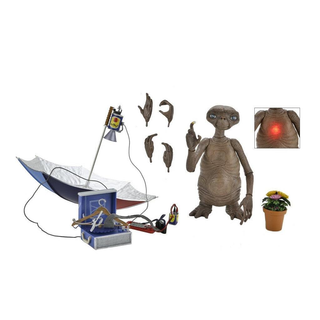 E.T. the Extra-Terrestrial: Ultimate Deluxe LED Chest E.T. (40th Anniversary)-Actionfiguren-NECA-Mighty Underground