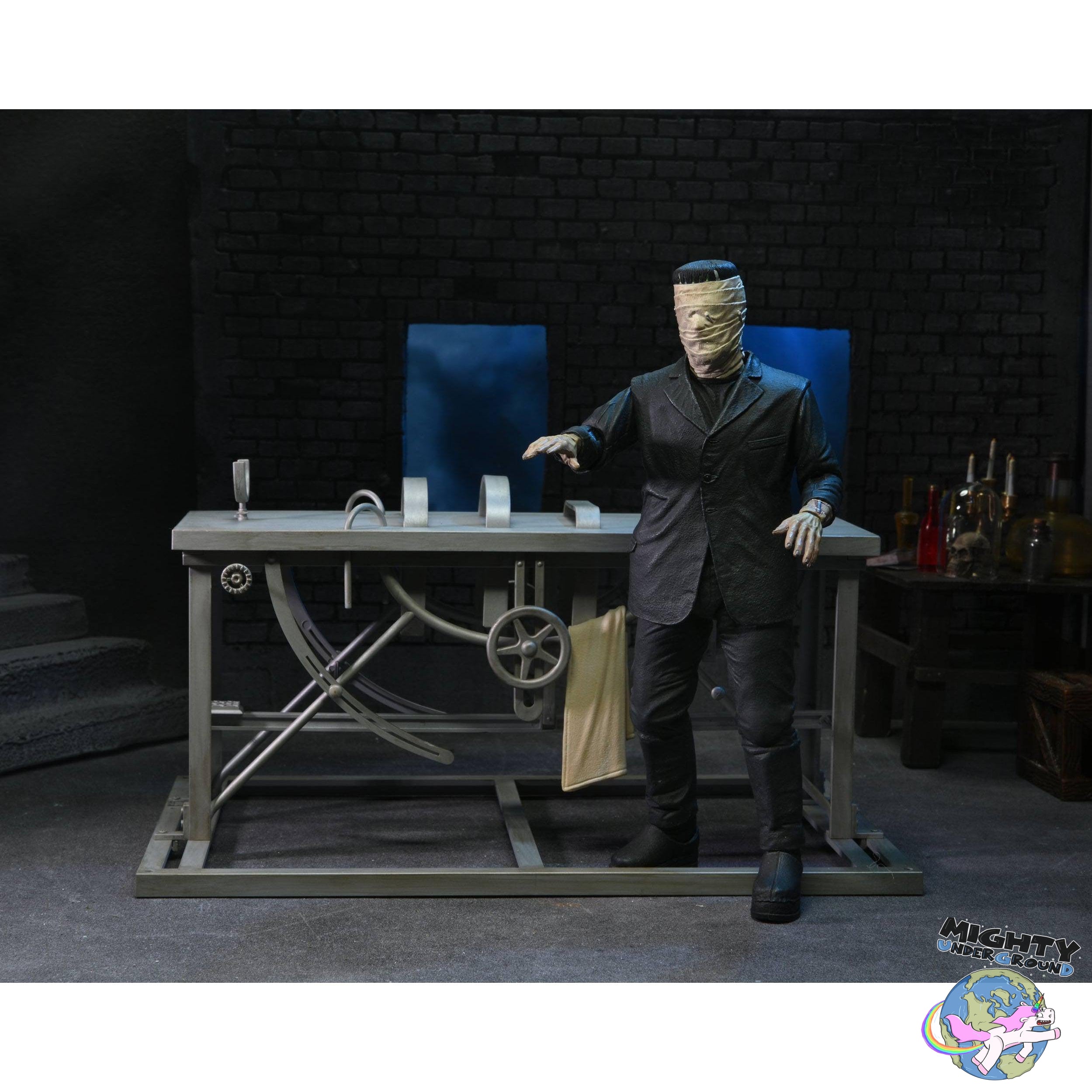 Universal Monsters: Frankenstein Accessory Pack-Actionfiguren-NECA-Mighty Underground