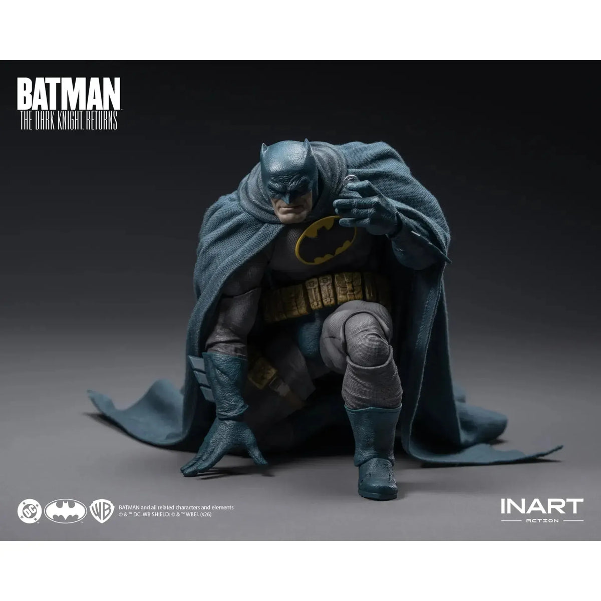 DC Comics: Batman The Dark Knight Returns Blue Suit - 1/12