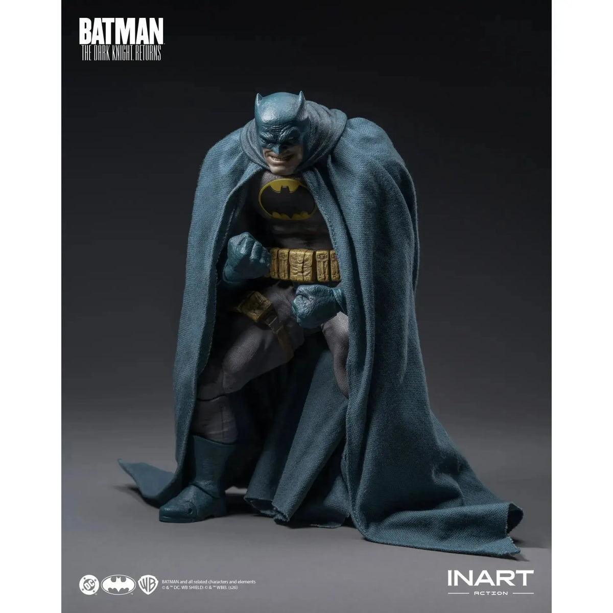 DC Comics: Batman The Dark Knight Returns Blue Suit - 1/12