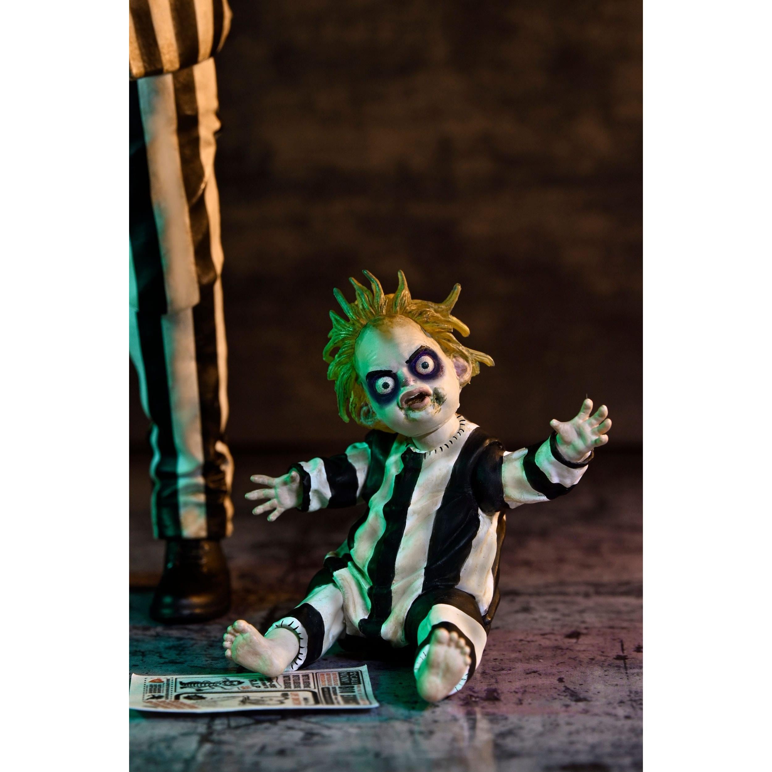 Beetlejuice (1988): Ultimate Beetlejuice: "Striped Suit"-Actionfiguren-NECA-Mighty Underground