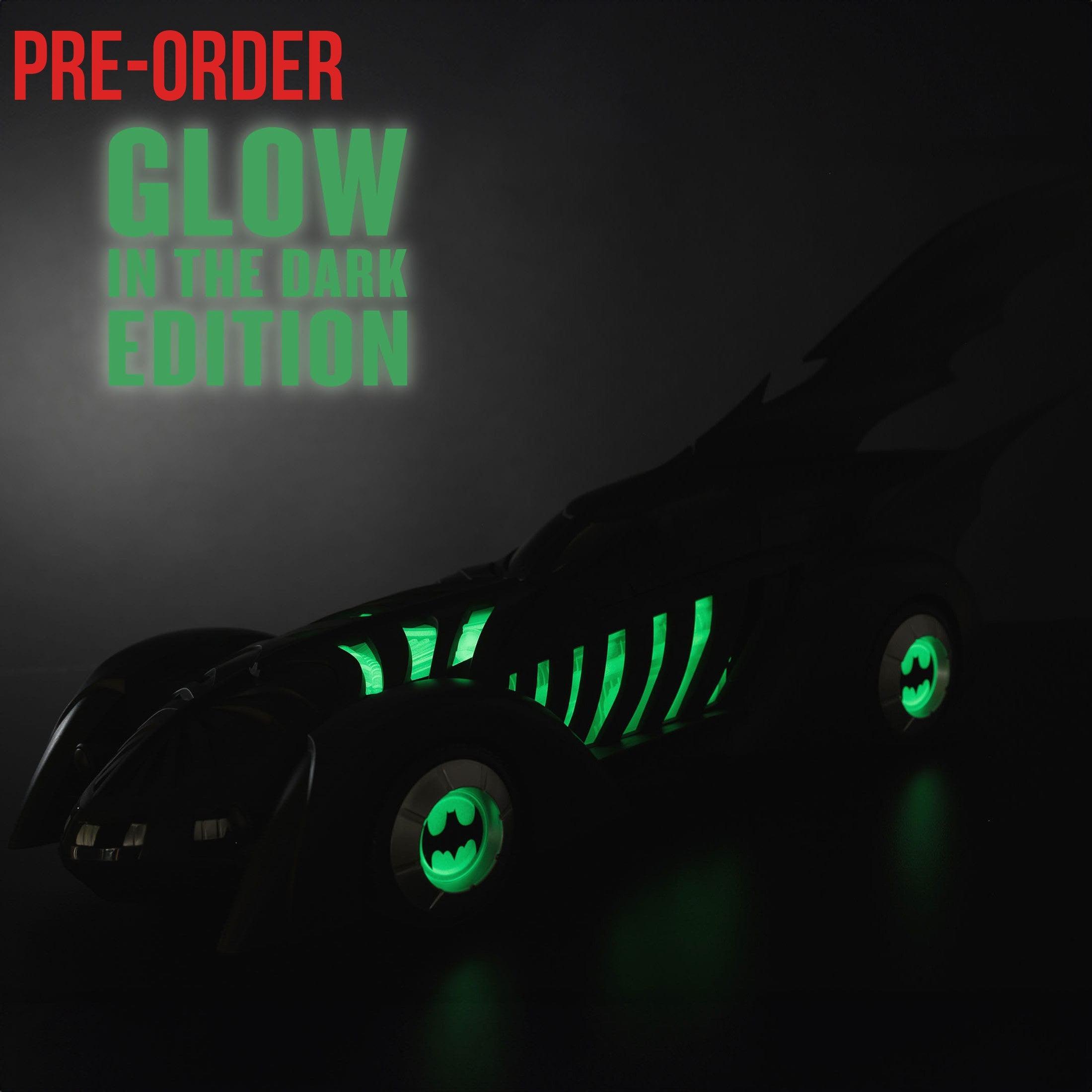 DC Multiverse: Batman Forever Batmobile Glow in the Dark Edition (Gold Label)-Actionfiguren-McFarlane Toys-Mighty Underground