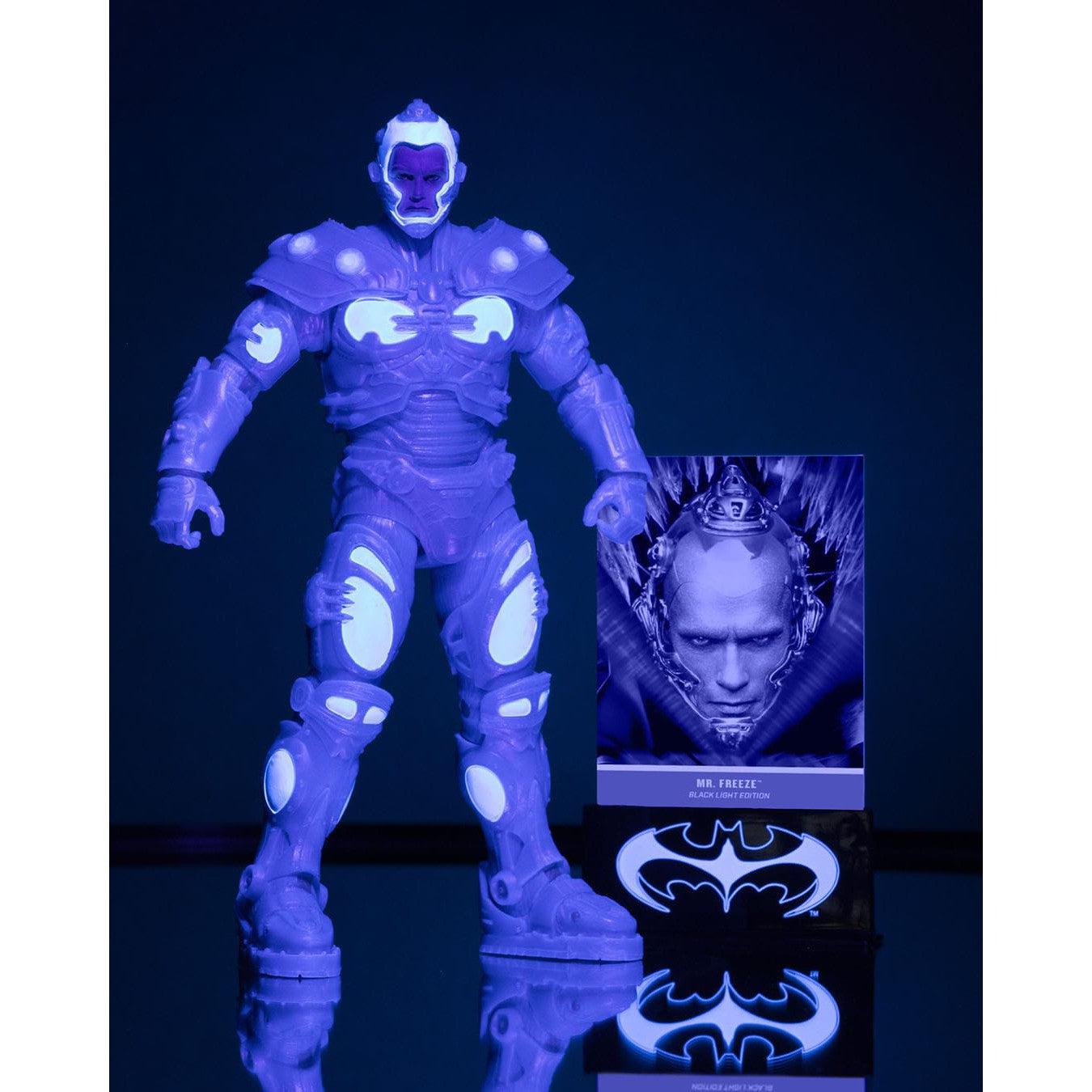 DC Multiverse: Batman & Robin: Mr. Freeze (Black Light Edition)-Actionfiguren-McFarlane Toys-Mighty Underground