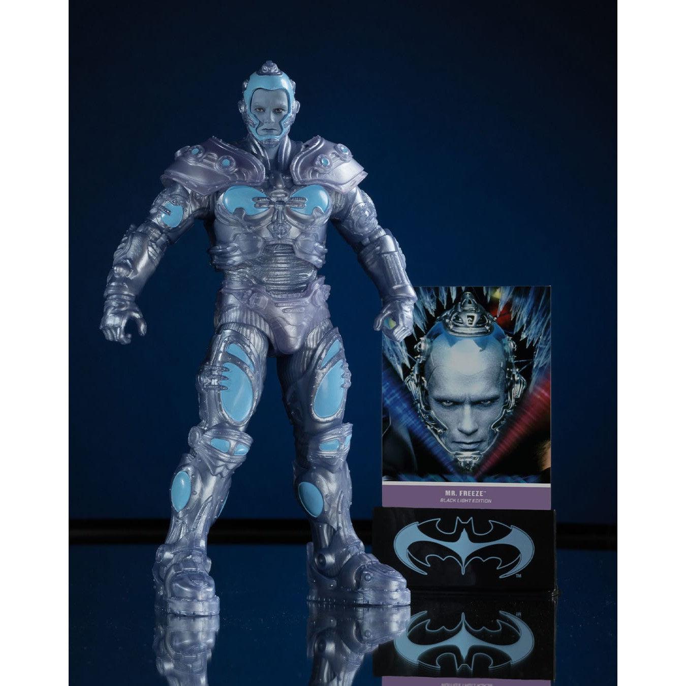 DC Multiverse: Batman & Robin: Mr. Freeze (Black Light Edition)-Actionfiguren-McFarlane Toys-Mighty Underground