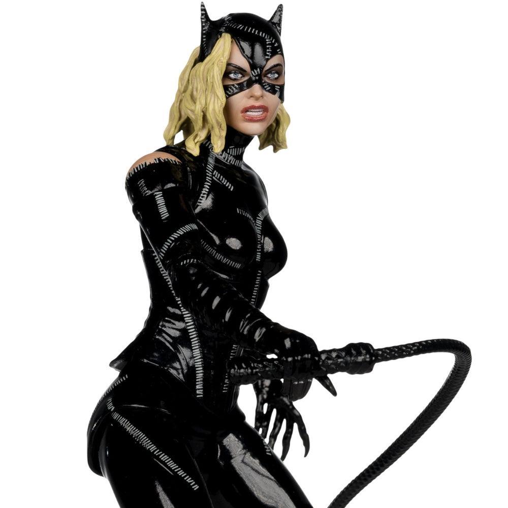 DC Multiverse: Battle Damaged Catwoman (Batman Returns) (Deluxe Theatrical Edition)-Actionfiguren-McFarlane Toys-Mighty Underground