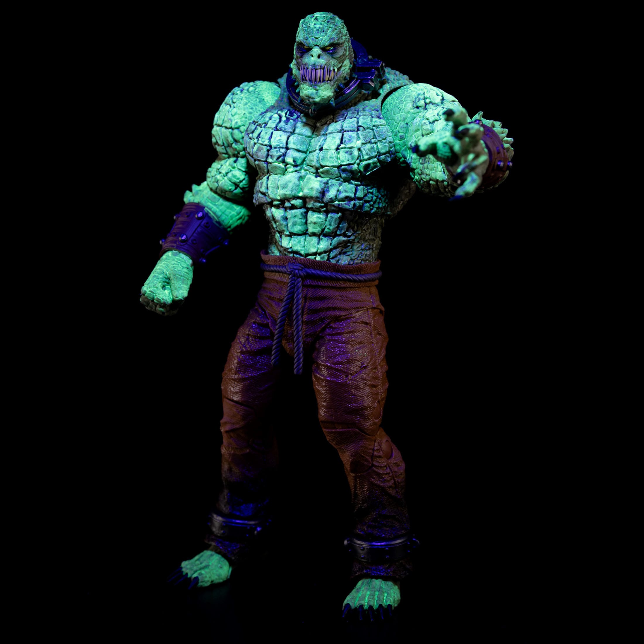 DC Multiverse: Killer Croc (GITD, Gold Label)-Actionfiguren-McFarlane Toys-Mighty Underground