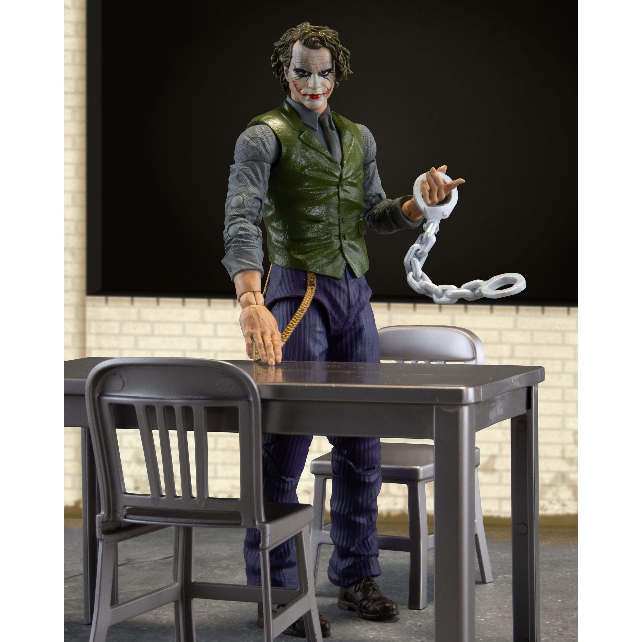 DC Multiverse: The Joker (The Dark Knight, Jail Cell Variant)-Actionfiguren-McFarlane Toys-Mighty Underground