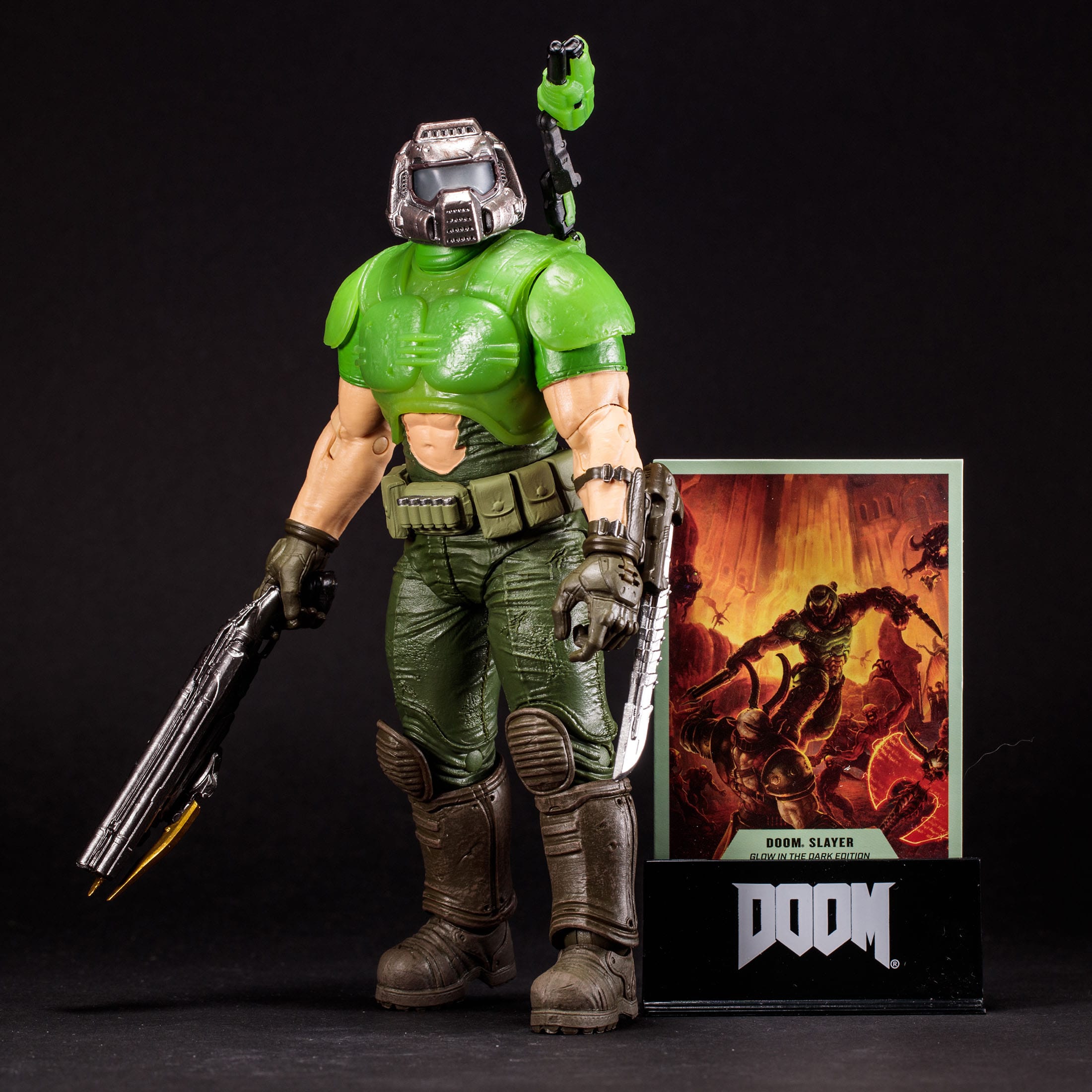 Doom: Doom Slayer (Classic, Glow In The Dark Edition)-Actionfiguren-McFarlane Toys-Mighty Underground