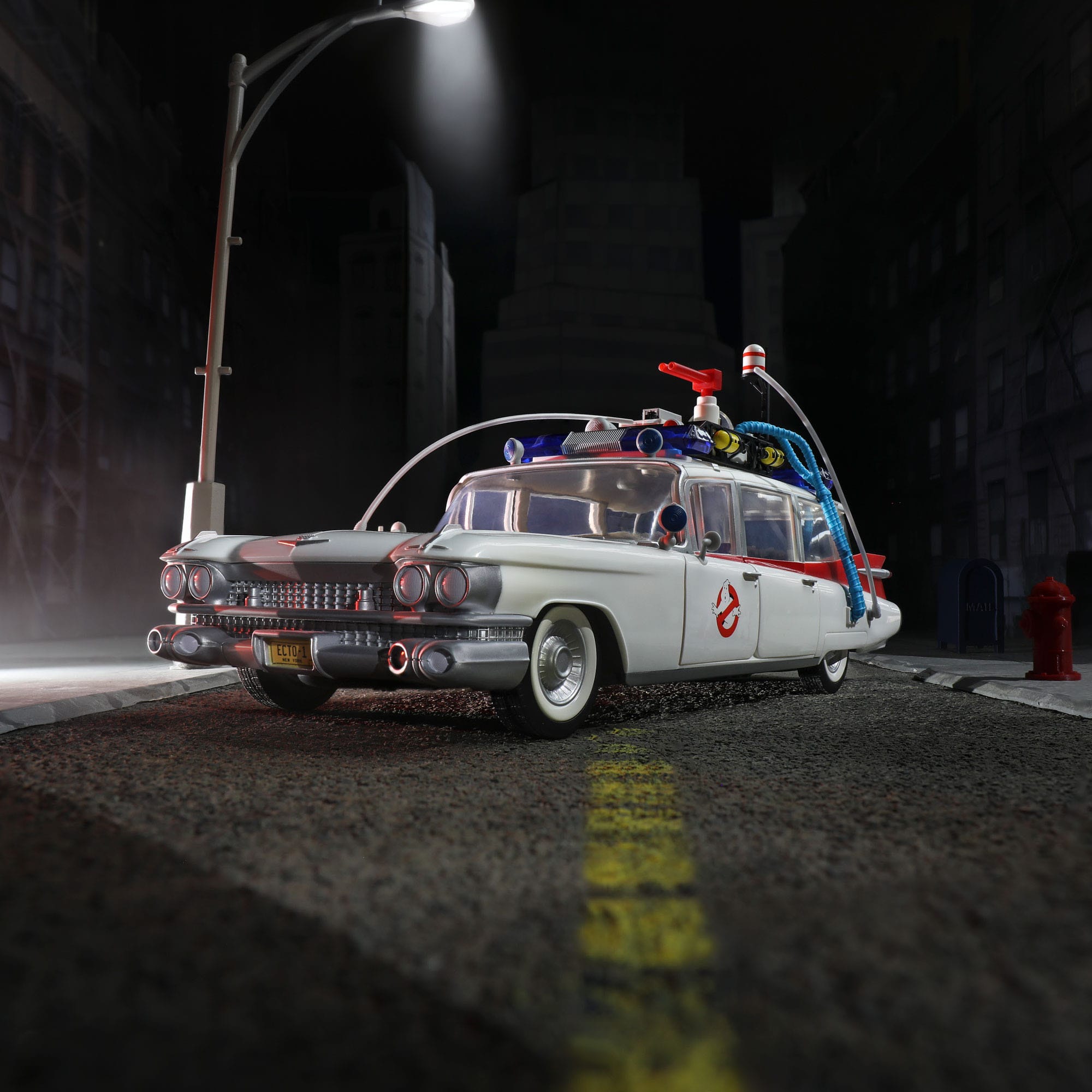 Ghostbusters Plasma Series: Ecto-1 (1984)-Actionfiguren-Hasbro-Mighty Underground