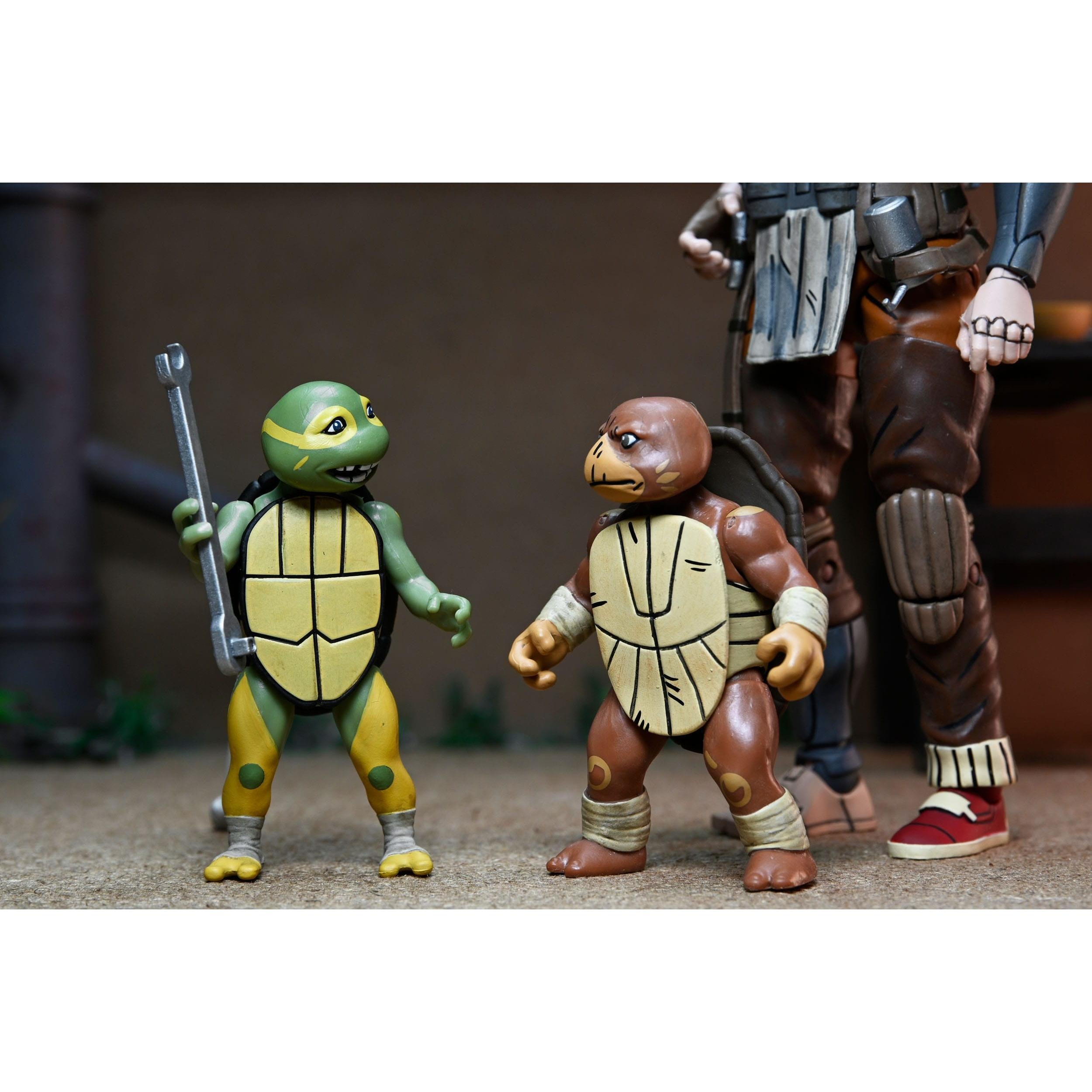 TMNT: Grammy April with Baby Yi & Moja (The Last Ronin)-Actionfiguren-NECA-Mighty Underground