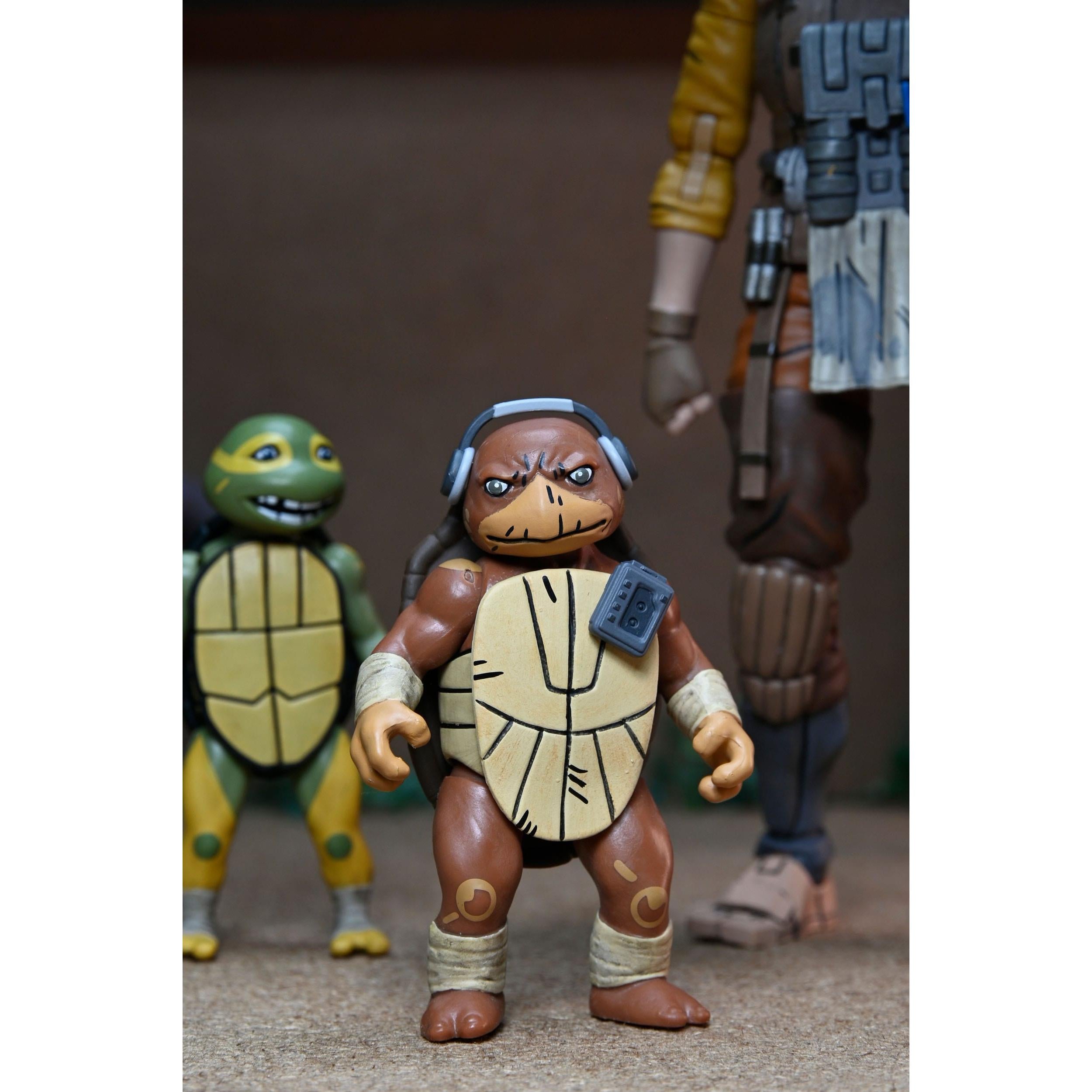 TMNT: Grammy April with Baby Yi & Moja (The Last Ronin)-Actionfiguren-NECA-Mighty Underground