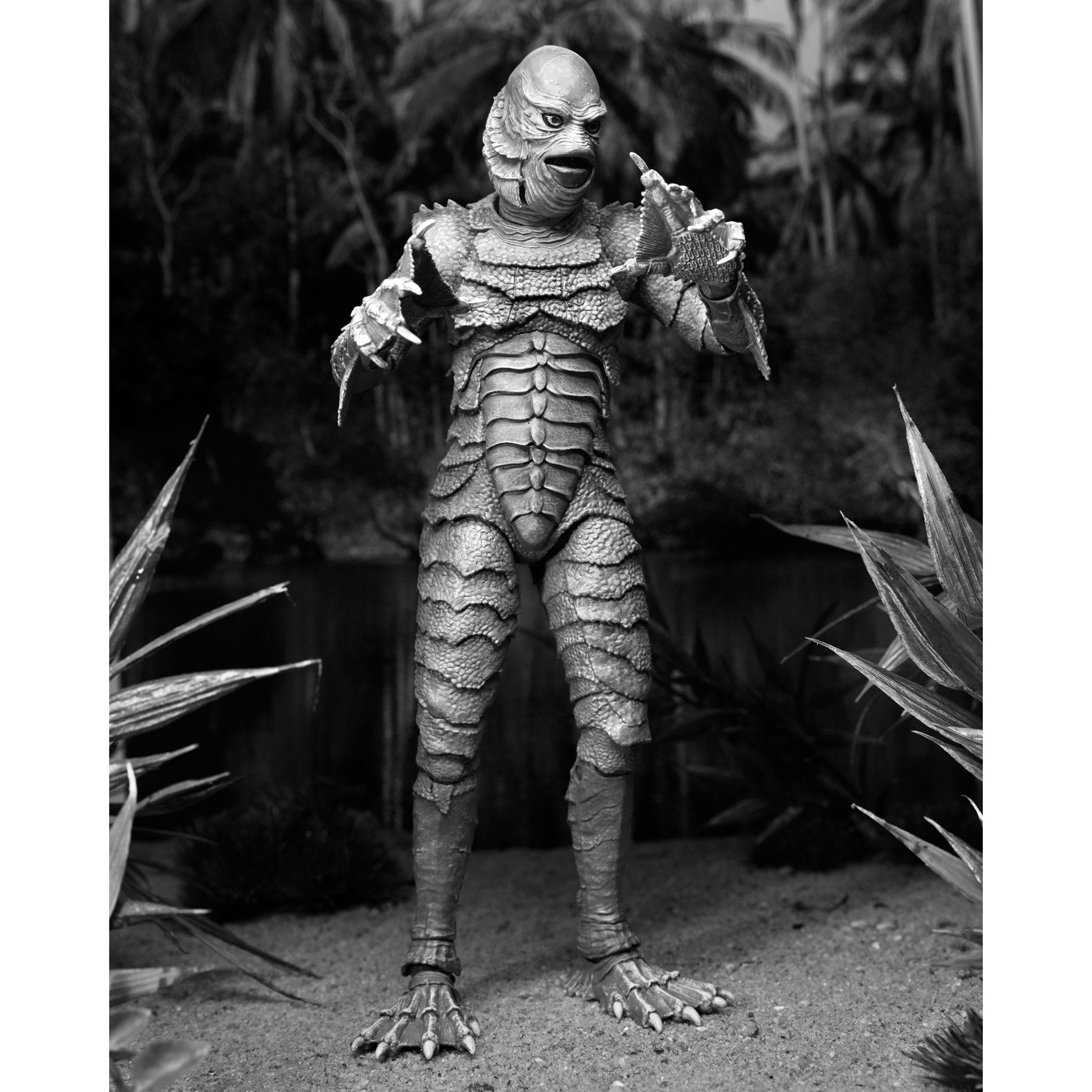 Universal Monsters: Ultimate Creature from the Black Lagoon (B&W)-Actionfiguren-NECA-Mighty Underground