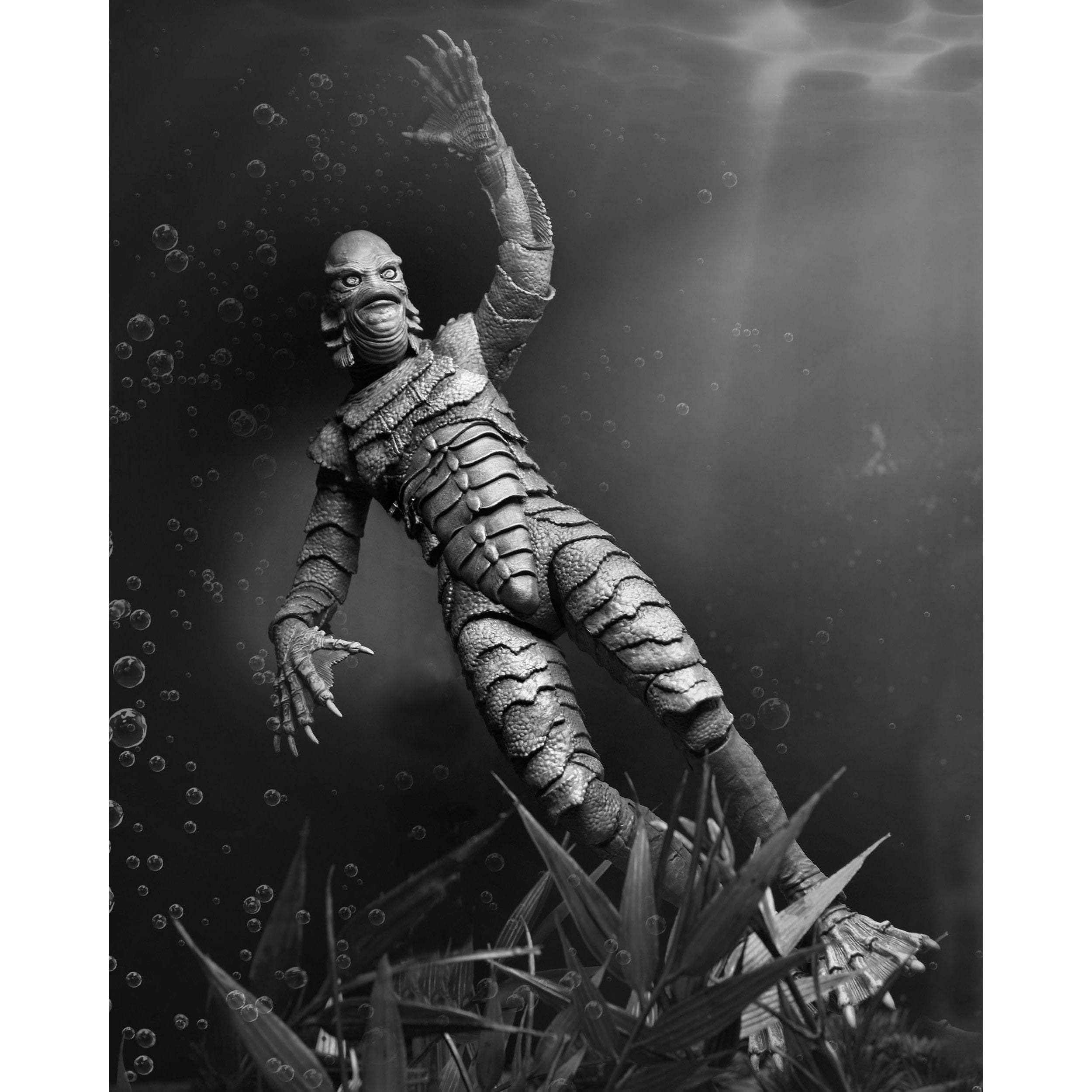 Universal Monsters: Ultimate Creature from the Black Lagoon (B&W)-Actionfiguren-NECA-Mighty Underground