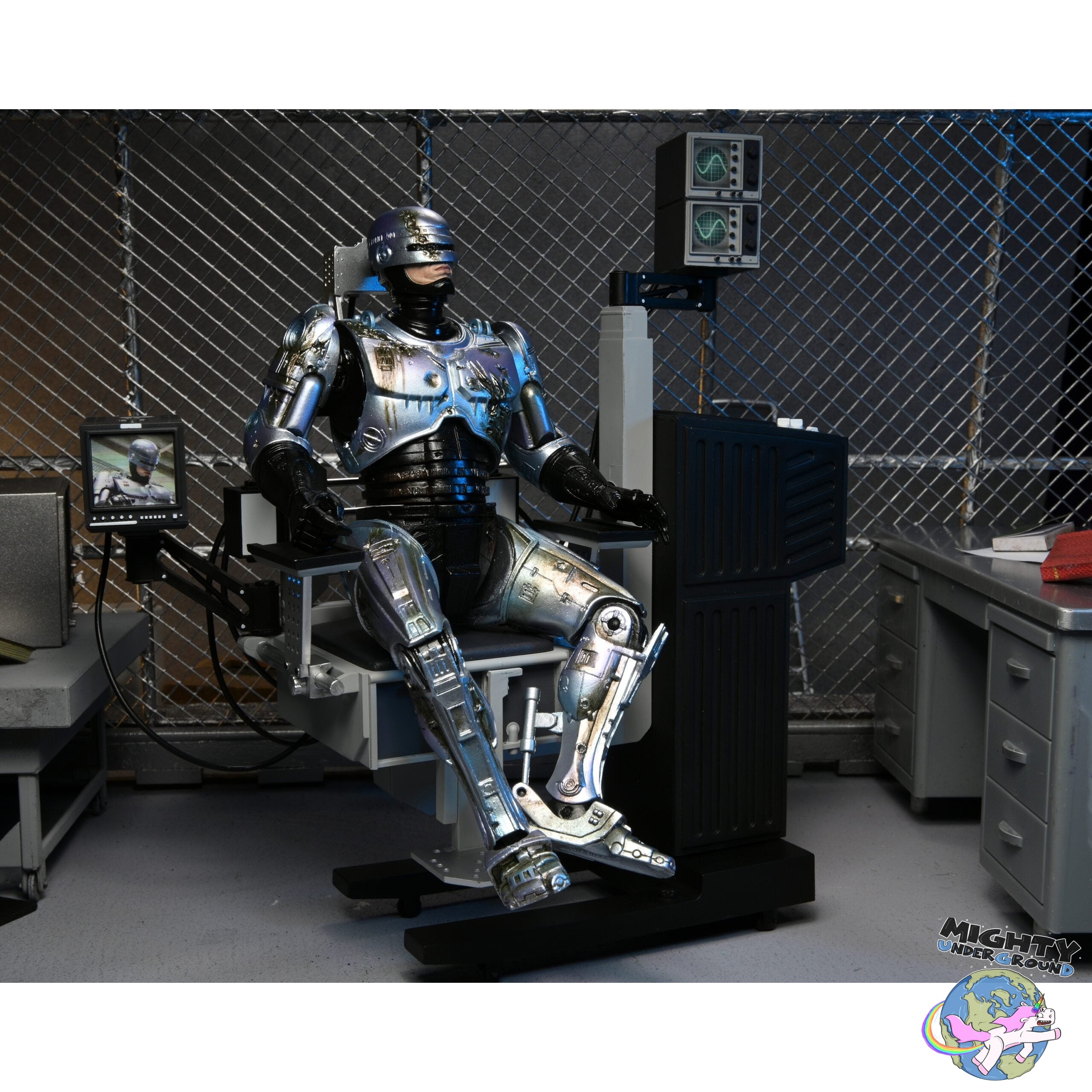 RoboCop: Ultimate Battle Damaged RoboCop with Chair-Actionfiguren-NECA-Mighty Underground