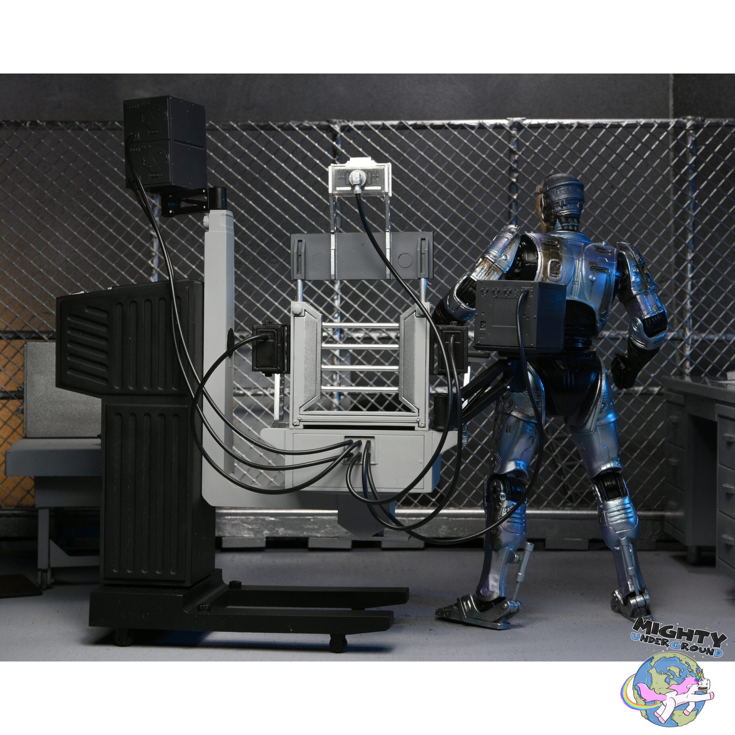 RoboCop: Ultimate Battle Damaged RoboCop with Chair-Actionfiguren-NECA-Mighty Underground