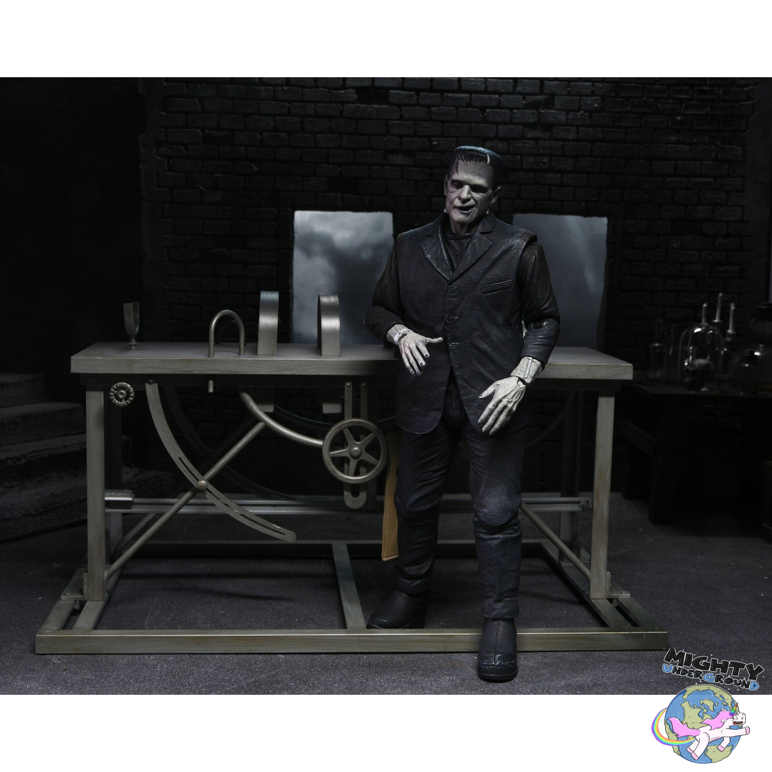 Universal Monsters: Frankenstein Accessory Pack-Actionfiguren-NECA-Mighty Underground