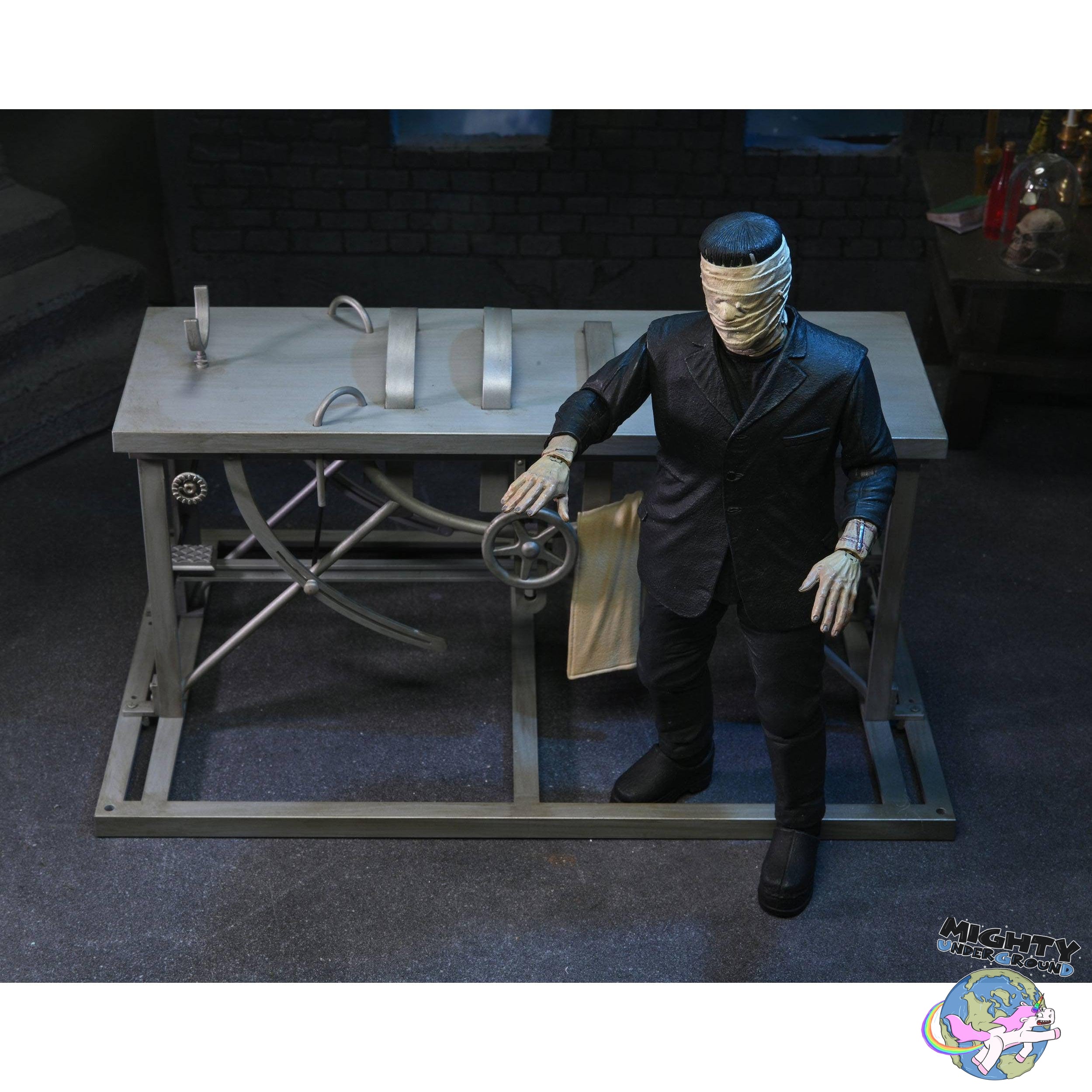 Universal Monsters: Frankenstein Accessory Pack-Actionfiguren-NECA-Mighty Underground