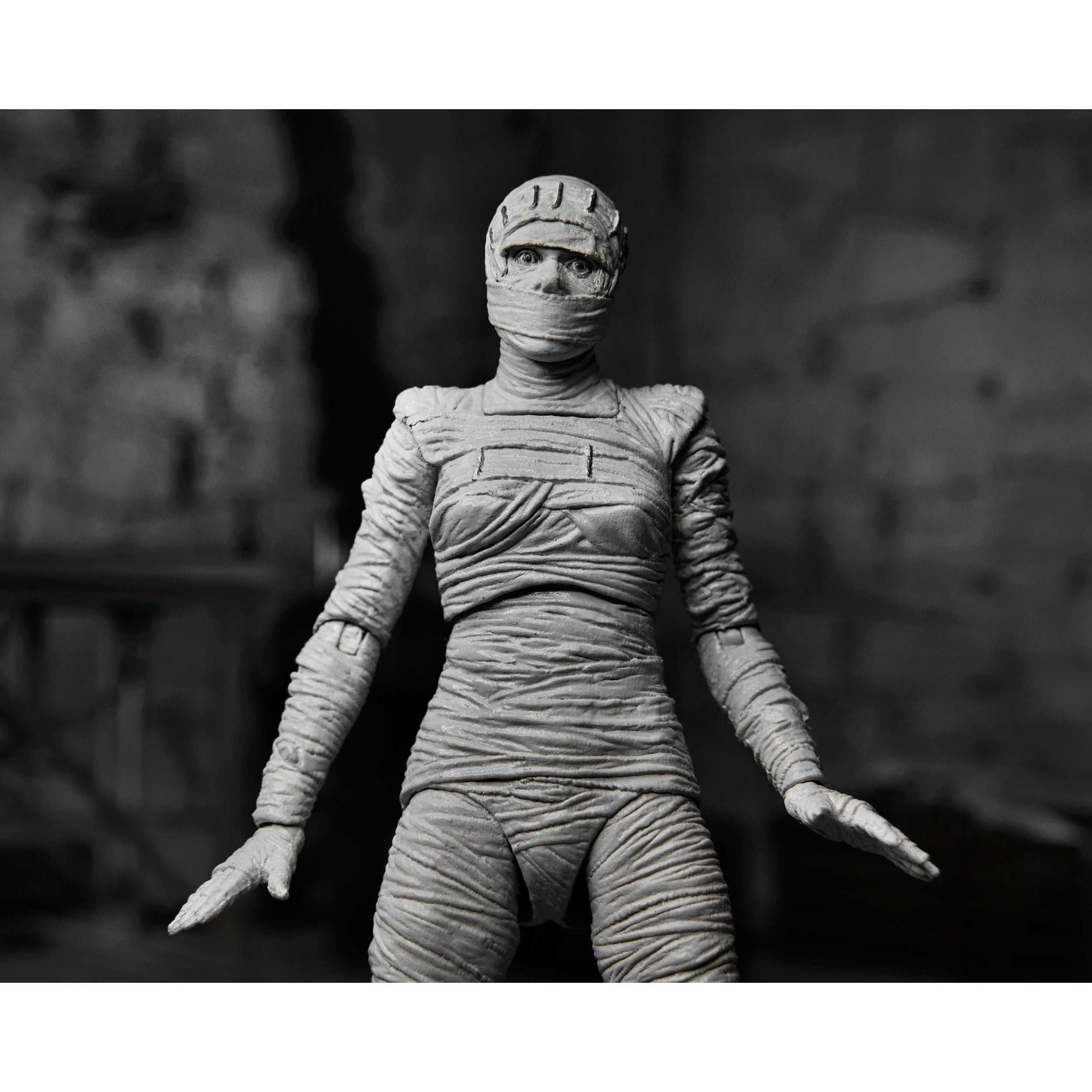 Universal Monsters: Ultimate Bride of Frankenstein (Black & White)-Actionfiguren-NECA-Mighty Underground