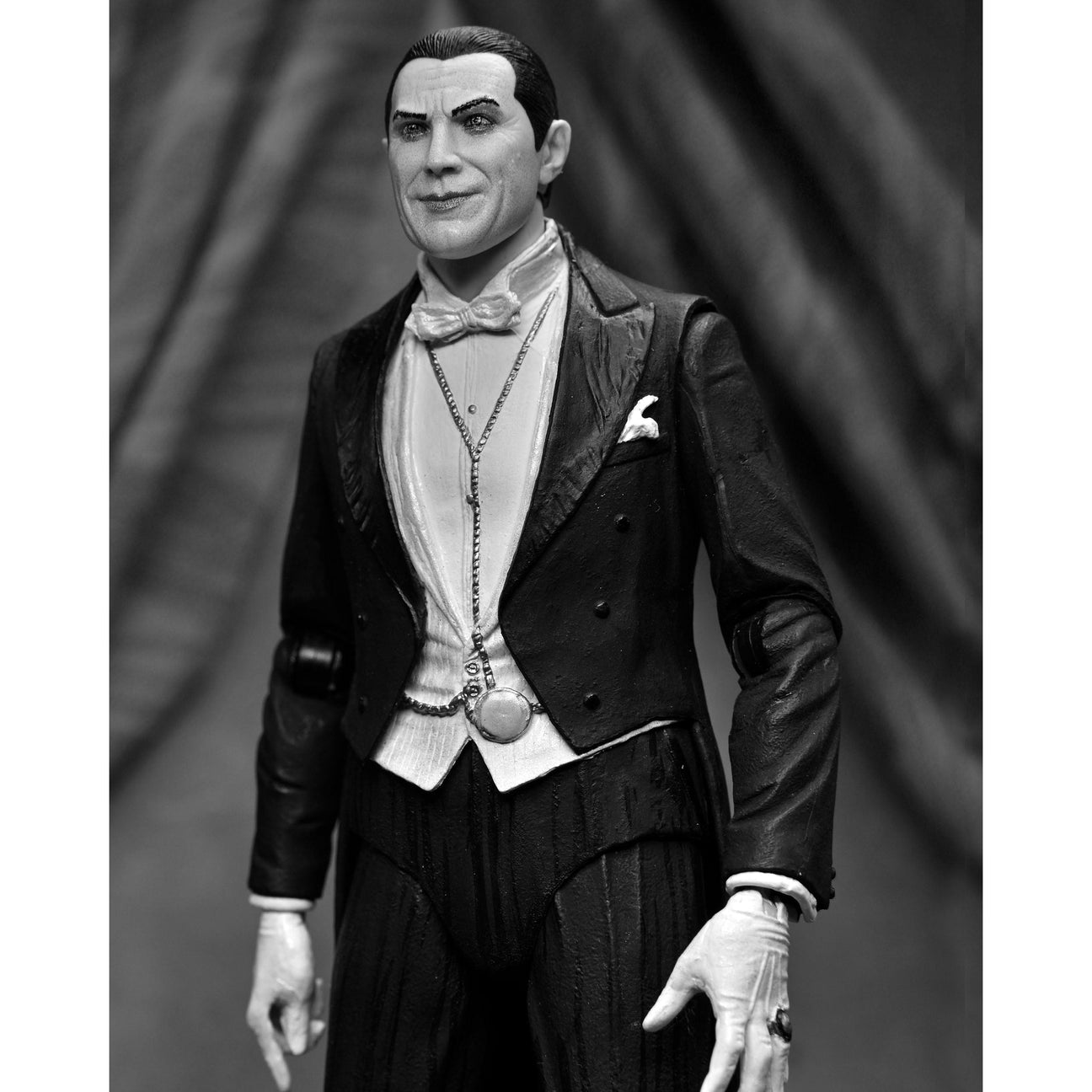 Universal Monsters: Ultimate Dracula (Carfax Abbey)-Actionfiguren-NECA-Mighty Underground