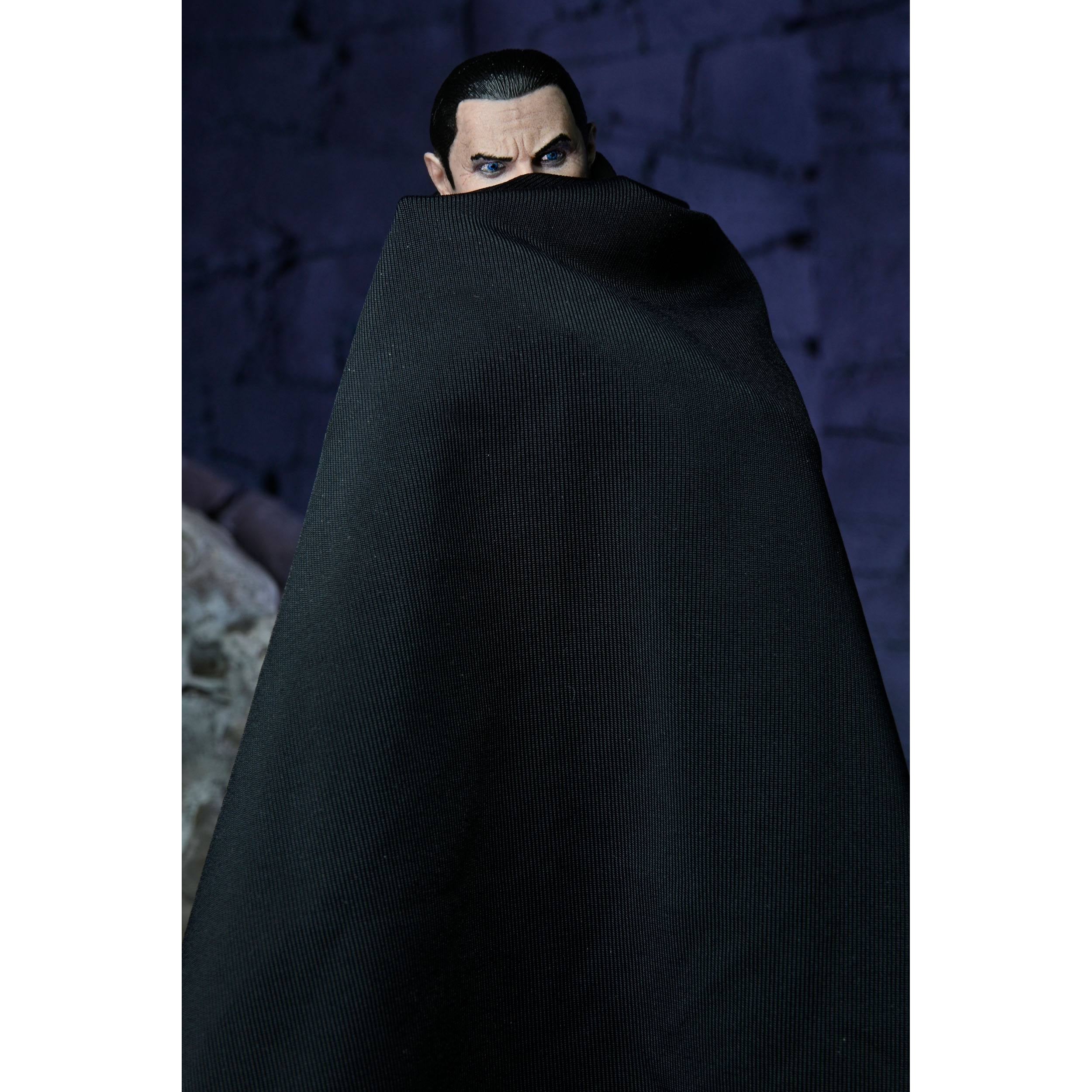 Universal Monsters: Ultimate Dracula (Transylvania)-Actionfiguren-NECA-Mighty Underground