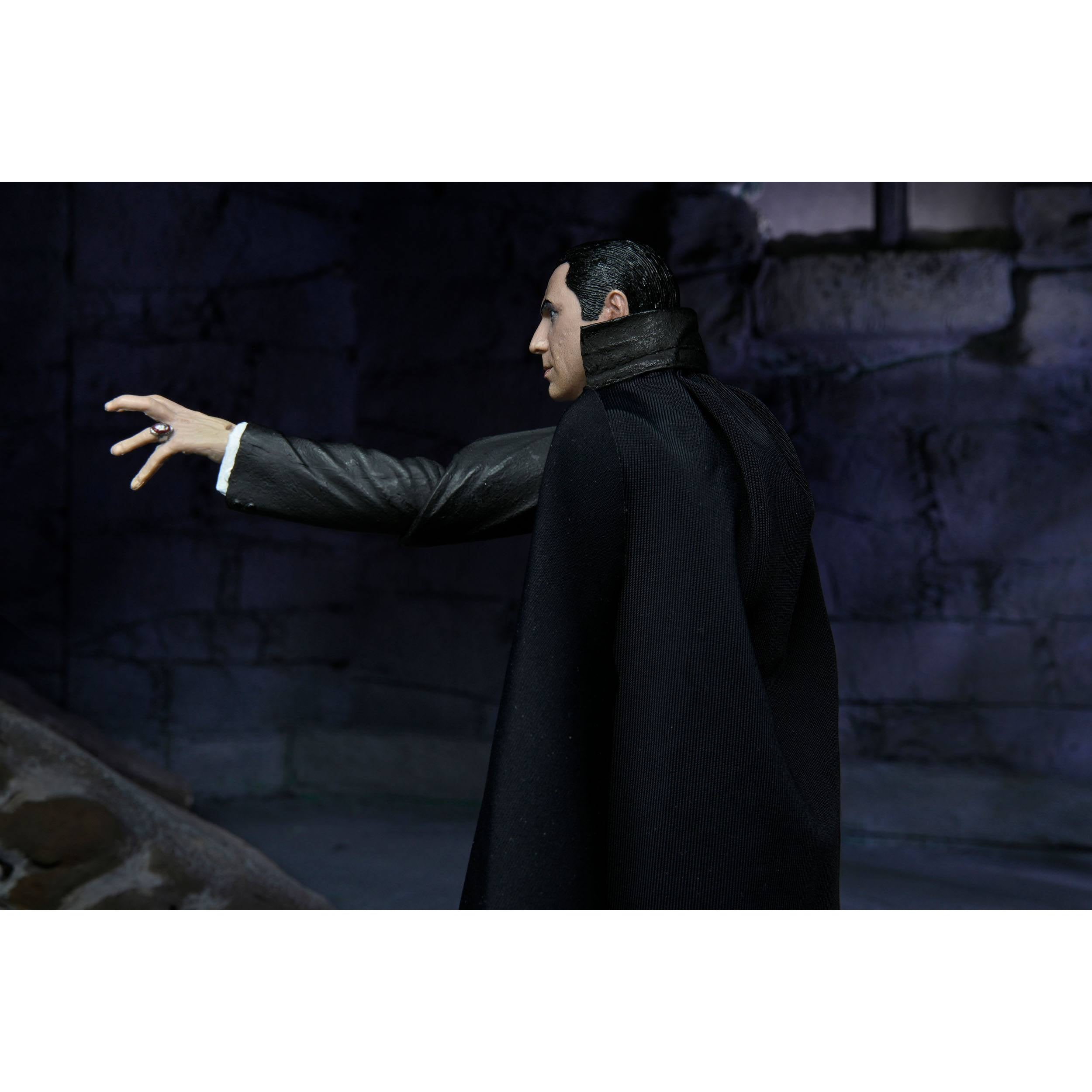 Universal Monsters: Ultimate Dracula (Transylvania)-Actionfiguren-NECA-Mighty Underground